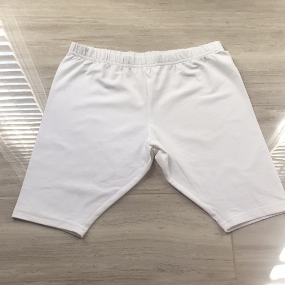 white legging shorts